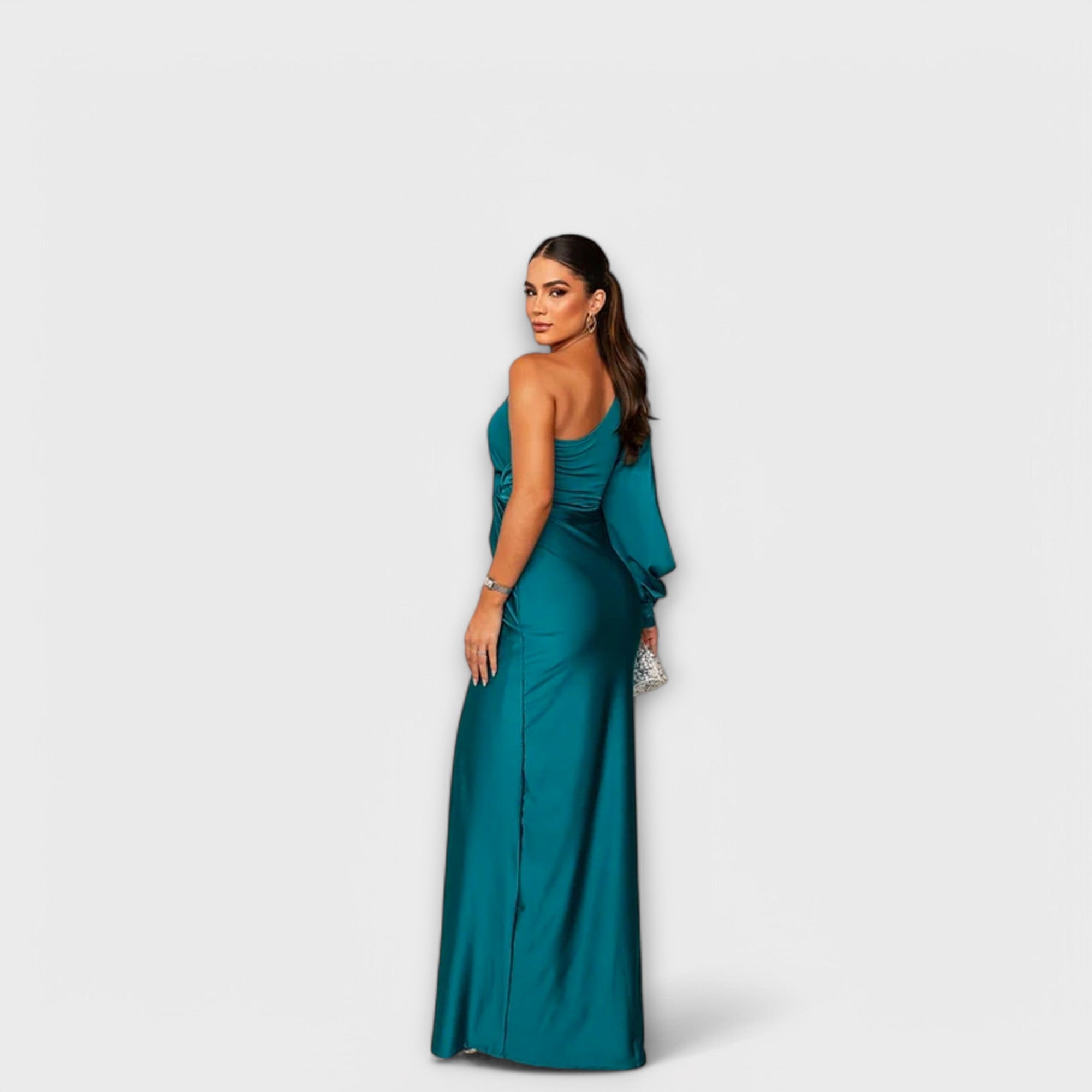 Amelia - Um vestido gracioso com uma finesse impecável