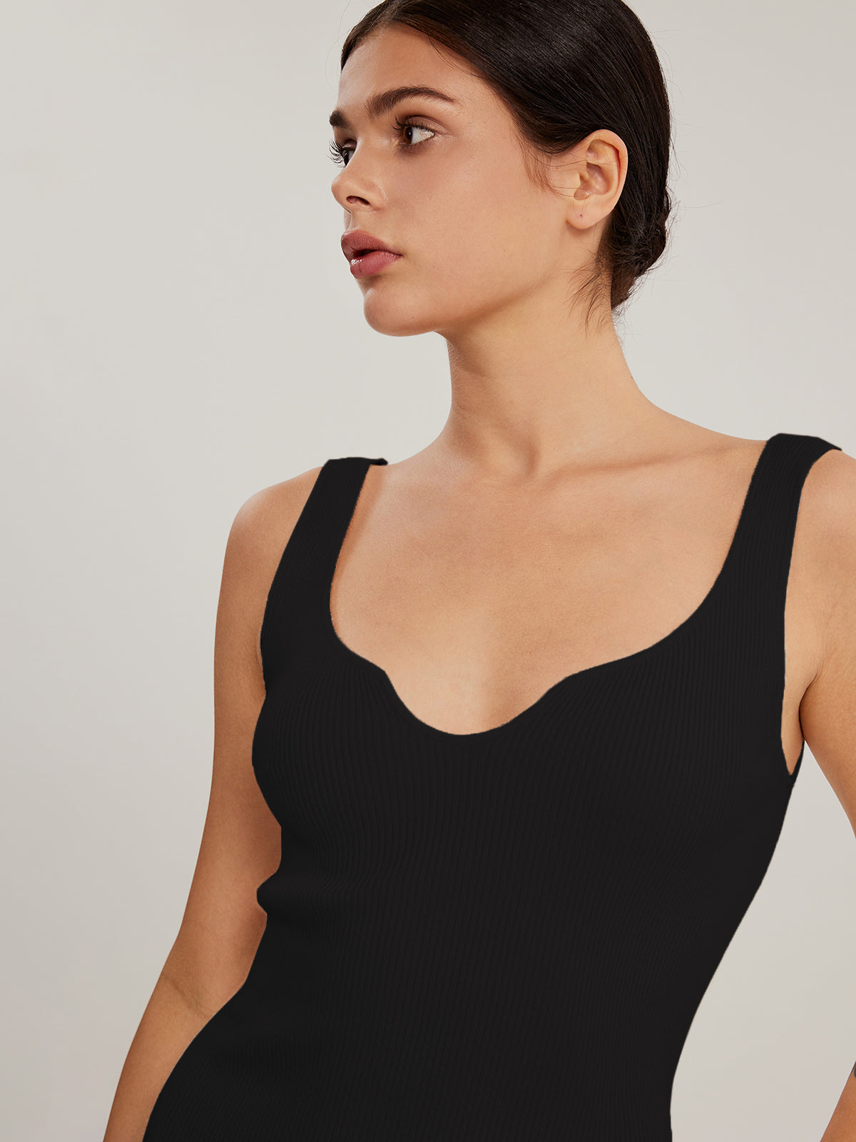 Vestido com Decote em V
