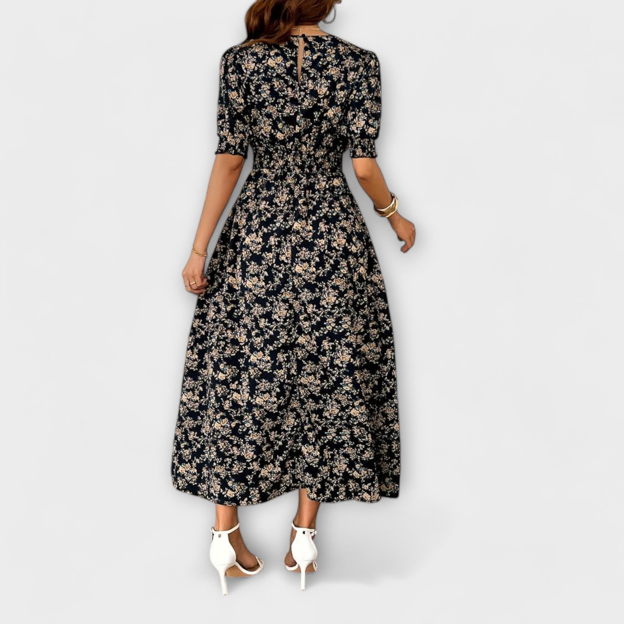 Amelia - Vestido com Decote Redondo