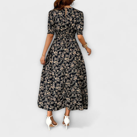 Amelia - Vestido com Decote Redondo