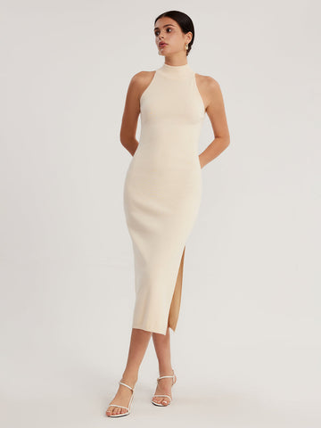 Vestido de Gola Alta com Decote