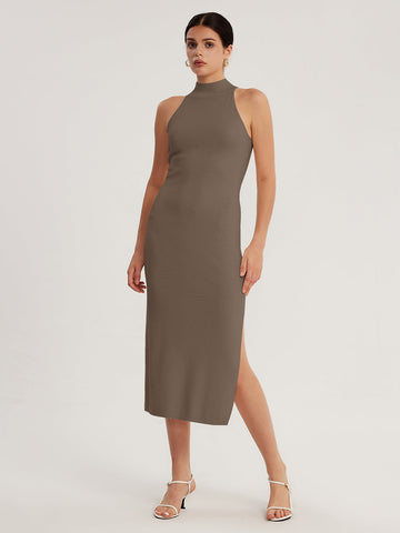 Vestido de Gola Alta com Decote
