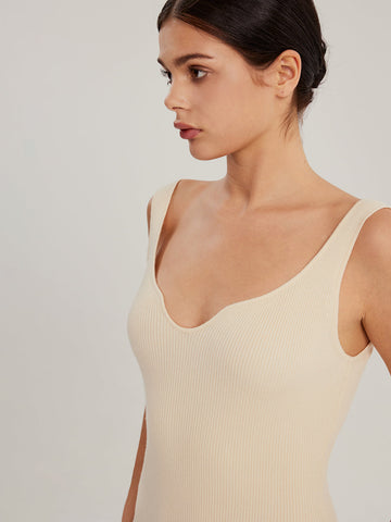 Vestido com Decote em V