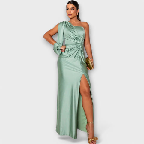 Amelia - Um vestido gracioso com uma finesse impecável
