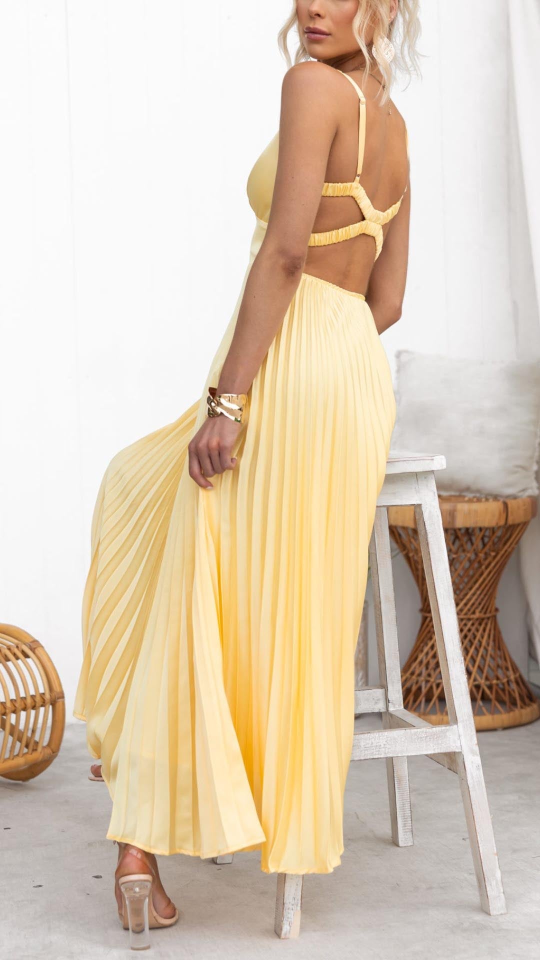 Eva – Vestido  Franzido com Decote em V